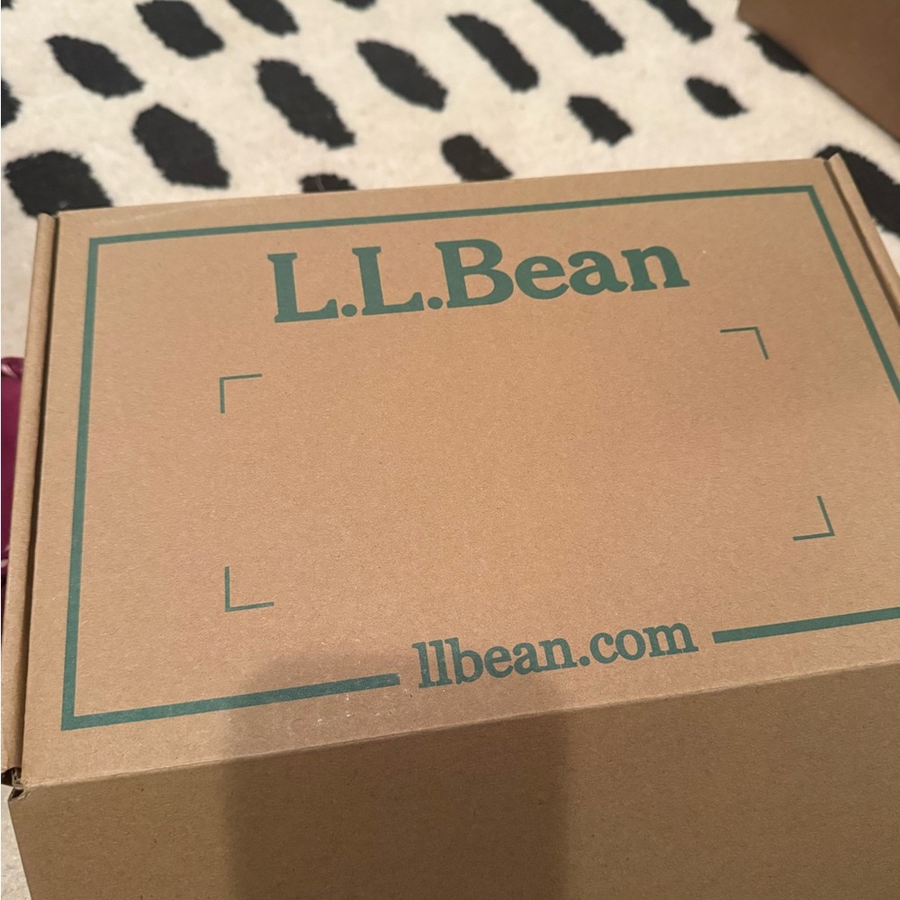 LL Bean Women's Wicked Good Slippers Boot Moc house shoes women’s 8 like new - Picture 10 of 10